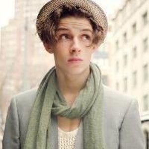 Meet your Posher, Caligula